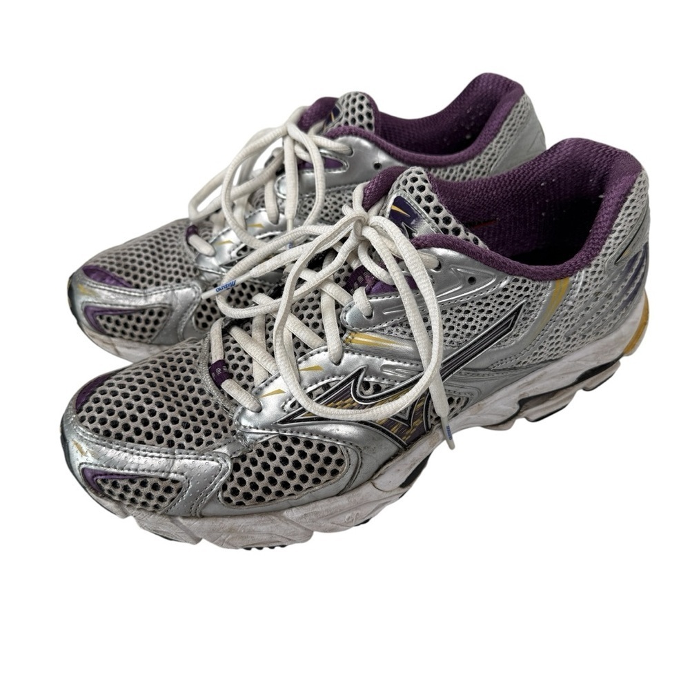 Mizuno Sneakers Women's SZ 9 Silver and Purple Running Shoes